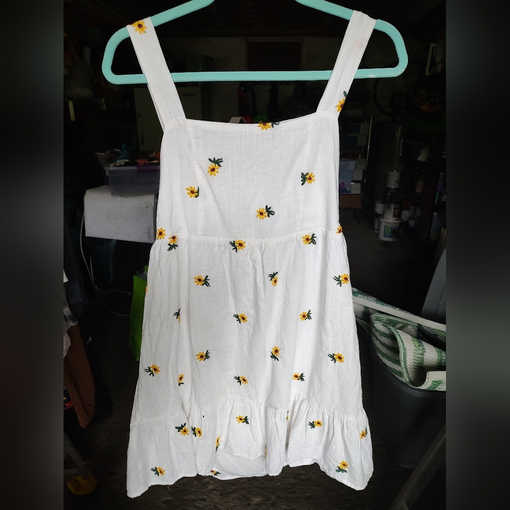 White dress with embroidered sunflower mini dress size L